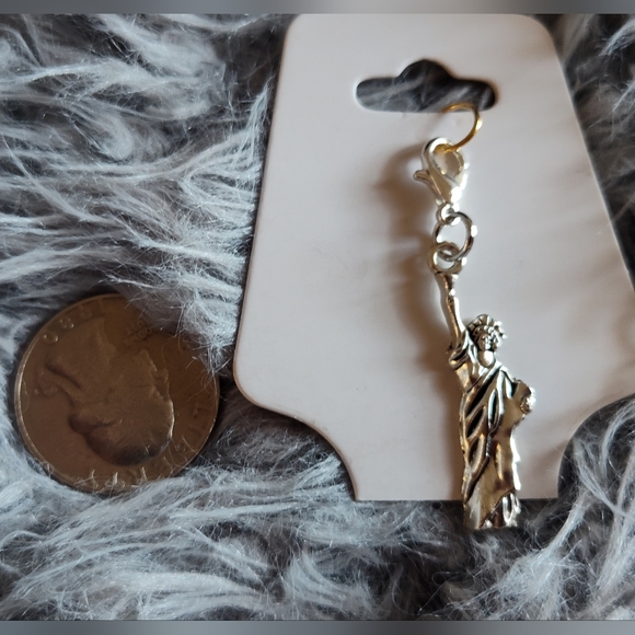 New York Statue of Liberty Lobster Clasp Charm for Bracelet, Bag, keycha… - Picture 2 of 2